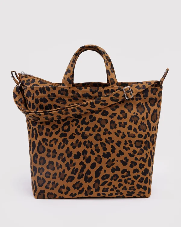 Horizontal Zip Duck Bag - Leopard - Size: OS